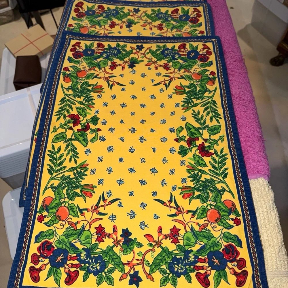 Williams Sonoma Yellow and Blue Floral bees butterflies tablemats cotton